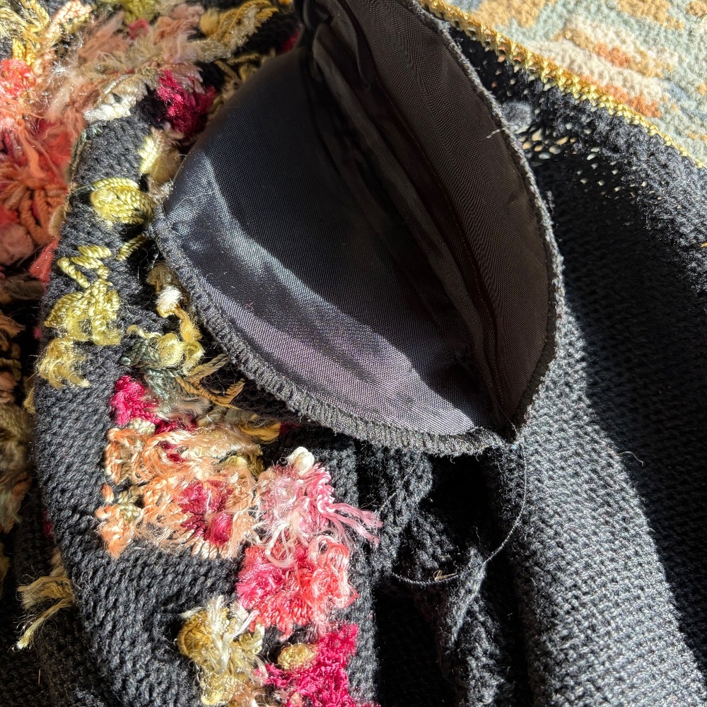 Vintage 90s Black Floral Embroidered Cotton/Ramie Cardigan — XL/L —Cottagecore - Picture 8 of 9